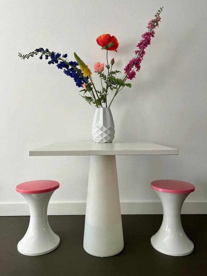 Moooi | Containertafel  Eettafel | Bistrotafel | Container, Huis en Inrichting, Tafels | Eettafels, Zo goed als nieuw, 50 tot 100 cm
