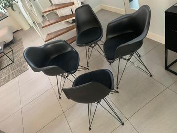 Vitra eames side en kuipstoelen zwart half gestoffeerd dsr  beschikbaar voor biedingen