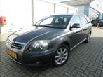 Toyota Avensis Wagon 1.8 VVTi Terra, Voorwielaandrijving, 65 €/maand, Zwart, 4 cilinders