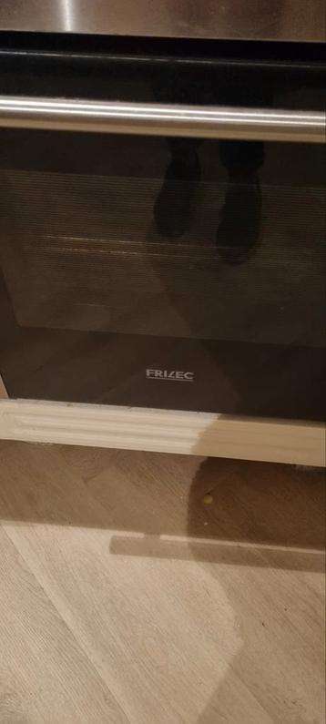 Frizelec Oven - Gratis af te halen beschikbaar voor biedingen