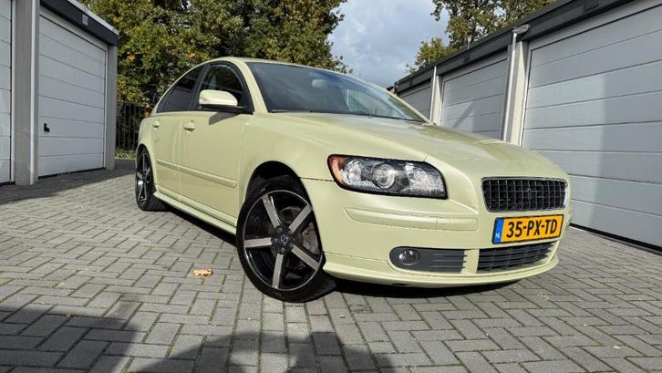 Volvo S40 5cilinder, Auto's, Volvo, Particulier, S40, ABS, Airbags, Airconditioning, Alarm, Bluetooth, Boordcomputer, Centrale vergrendeling