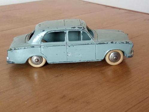 Dinky Toys Peugeot 403, Hobby en Vrije tijd, Modelauto's | 1:24, Gebruikt, Overige merken, Ophalen of Verzenden