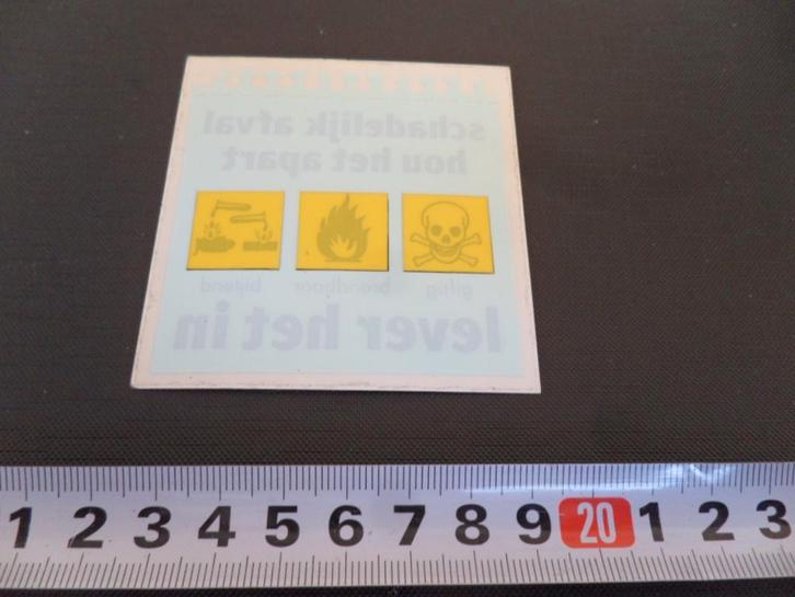 sticker raamsticker schadelijk afval hou het apart *, Verzamelen, Stickers, Zo goed als nieuw, Ophalen