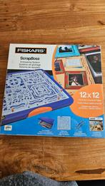 Fiskars scrapboss. Embossing systemen compleet., Hobby en Vrije tijd, Scrapbooking, Ophalen of Verzenden, Zo goed als nieuw, Overige merken