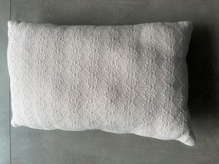 Roze Sierkussen Imbarro Rechthoekig, Huis en Inrichting, Woonaccessoires | Kussens, Zo goed als nieuw, Roze, Rechthoekig, Ophalen of Verzenden