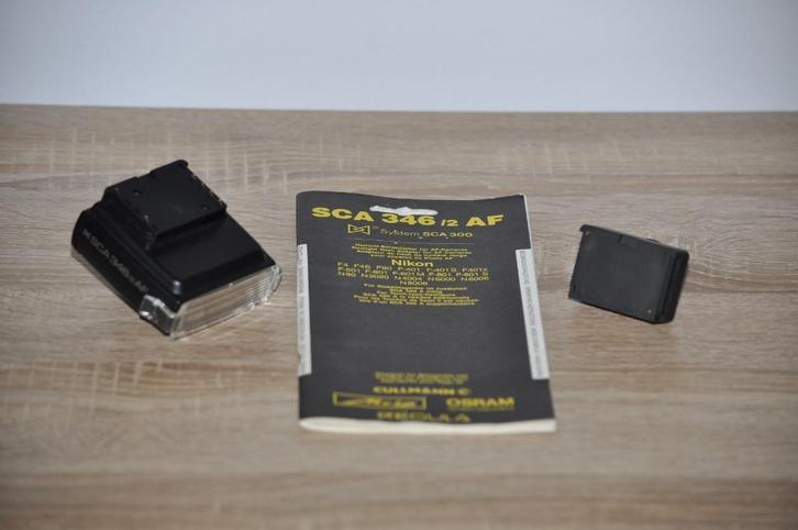 SCA 346/2 AF roodlicht flitsadapter voor Nikon AF camera's, Audio, Tv en Foto, Fotografie | Flitsers, Zo goed als nieuw, Overige merken