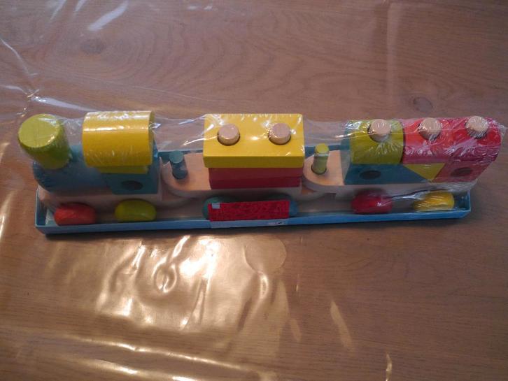 hema houten vormentrein blokken, Kinderen en Baby's, Speelgoed | Houten speelgoed, Nieuw, Rij- of Hobbelspeelgoed, Ophalen of Verzenden