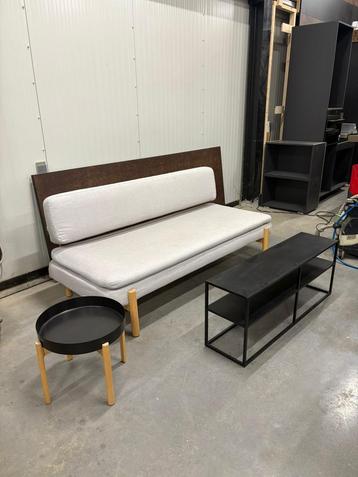 Moderne bank met salontafel & metalen TV-meubel beschikbaar voor biedingen