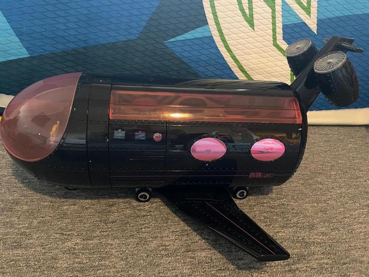 LOL Surprise vliegtuig, Kinderen en Baby's, Speelgoed | Poppen, Zo goed als nieuw, Overige typen, Ophalen