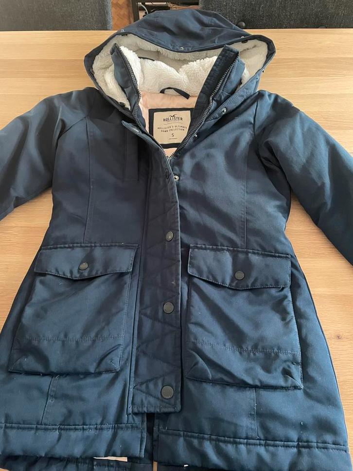 Hollister jas maat S, Kleding | Dames, Jassen | Winter, Gedragen, Maat 36 (S), Blauw, Ophalen of Verzenden