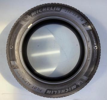Perfect 4 x Michelin Alpin 5 SUV 235 55 19 105V winter 7mm beschikbaar voor biedingen