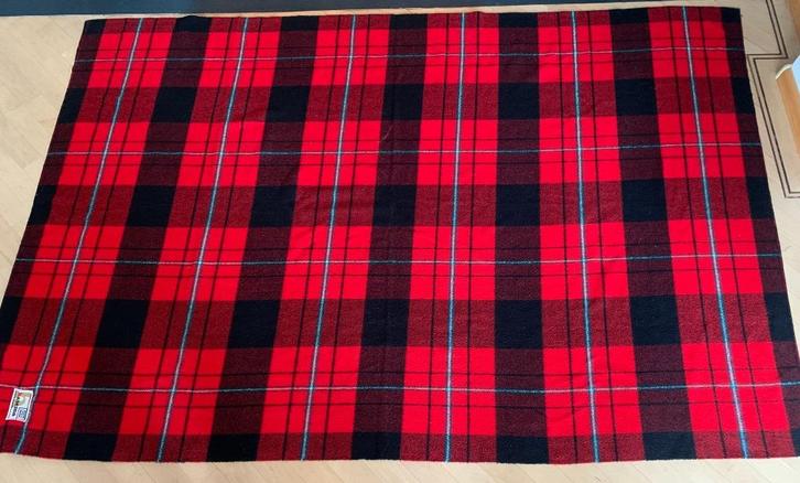 Hatéma acryl plaid of deken in een Schotse ruit 232 x 155 cm, Huis en Inrichting, Woonaccessoires | Plaids en Woondekens, Zo goed als nieuw