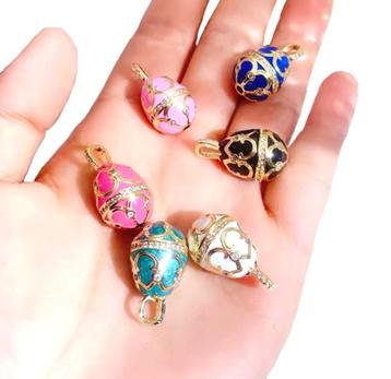 Luxe Fabergé-Style Paasei Hanger 18K - Verguld Messing beschikbaar voor biedingen