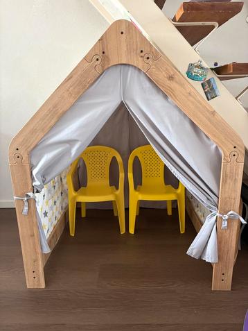 Super leuke speeltent! Nieuwstaat. Stevig, ruim. beschikbaar voor biedingen