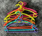 Multicolor kinderkleding hangers, 11 stuks, Ophalen of Verzenden, Zo goed als nieuw