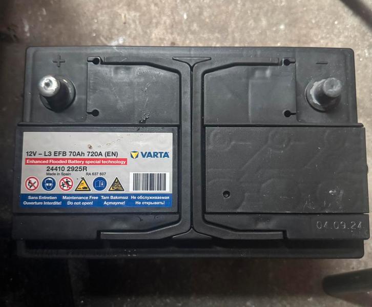 Nieuwe Varta EFB-accu – 70Ah / 720A, Auto-onderdelen, Accu's en Toebehoren, Nieuw, Ophalen