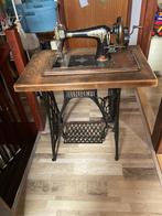 Oude singer naaimachine met tafel, Antiek en Kunst, Antiek | Naaimachines, Ophalen