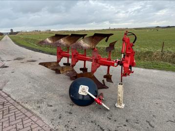 Steeno 3 schaar ploeg  beschikbaar voor biedingen