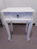Tafeltje met lade wit hout, Huis en Inrichting, Tafels | Sidetables, Ophalen, 50 tot 100 cm, Zo goed als nieuw, 25 tot 50 cm