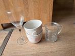 Gratis: wijnglas,2 koffiekopjes 1 theeglas DE Douwe Egberts, Huis en Inrichting, Keuken | Servies, Ophalen, Overige materialen