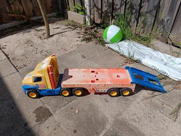 Trailer vrachtwagen  beschikbaar voor biedingen