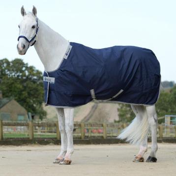 Nieuwe Bucas Celtic Stable Medium 150g staldeken maat 175 beschikbaar voor biedingen