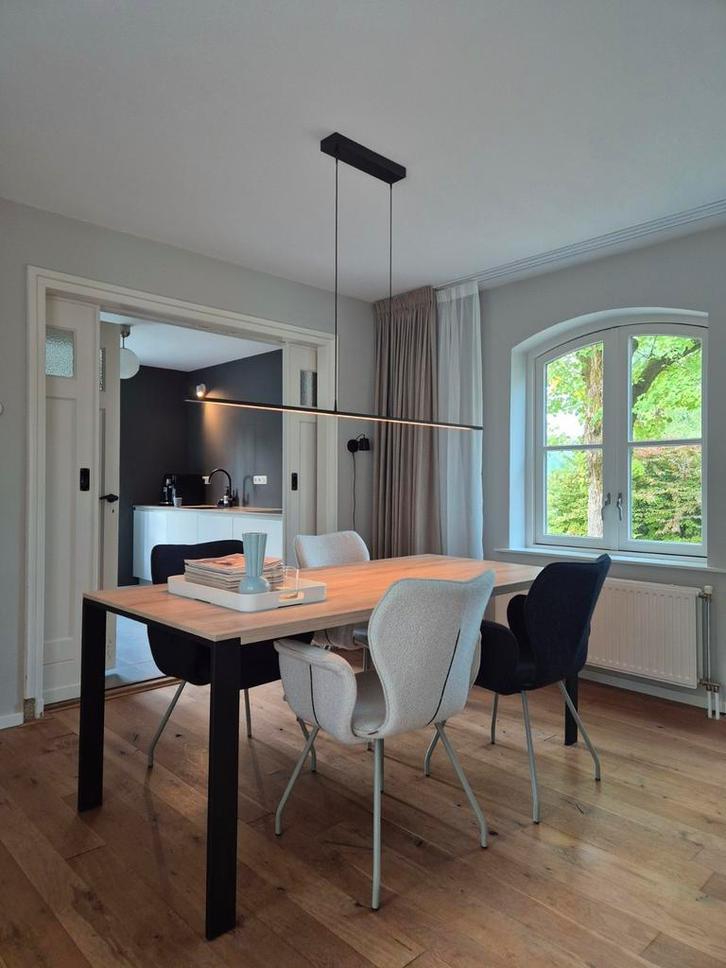 Eetkamertafel met zwart ijzeren poten., Huis en Inrichting, Tafels | Eettafels, 50 tot 100 cm, 150 tot 200 cm, Rechthoekig, Ophalen