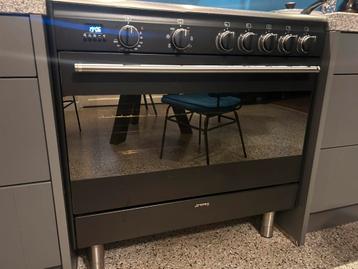 Smeg inductie fornuis met hele grote oven beschikbaar voor biedingen