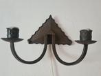 Art deco Amsterdamse school gepatineerd ijzeren wandlamp., Ophalen of Verzenden