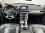 Volvo V70 1.6 T4 Nordic+ Dealer-OH Leer+Verw Xenon Nav Trekh, Auto's, Volvo, Voorwielaandrijving, Euro 5, Gebruikt, 4 cilinders