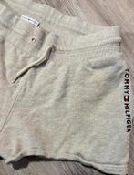 Tommy Hilfiger korte broek, Maat 38/40 (M), Kort, Beige, Ophalen of Verzenden