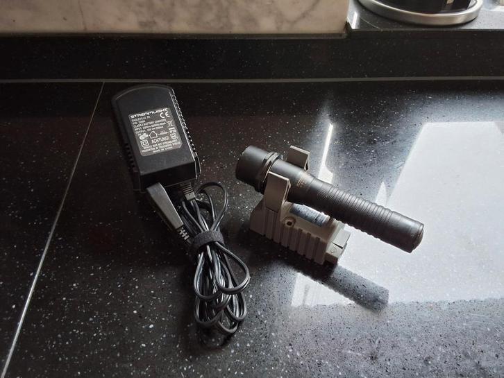 Streamlight Strion LED Zaklamp, Caravans en Kamperen, Zaklampen, Gebruikt, Ophalen of Verzenden