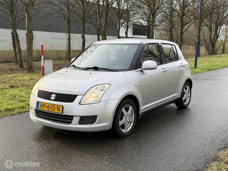 Suzuki Swift 1.3 Comfort*SCHERM*NEW APK 1/27*STOELVERWARMING, Auto's, Suzuki, Bedrijf, Te koop, Swift, ABS, Airbags, Alarm, Centrale vergrendeling