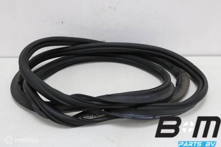 Achterkleprubber VW Golf 7 3- of 5-deurs 5G6827705D, Auto-onderdelen, Interieur en Bekleding, Gebruikt