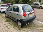 Chevrolet Matiz 0.8 2005 Grijs apk 03/2026, Auto's, Voorwielaandrijving, Matiz, 17 €/maand, Origineel Nederlands