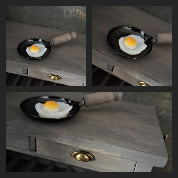 Sober " vintage" steelpan spiegelei miniatuur poppenhuis❤️ ️, Verzamelen, Poppenhuizen en Toebehoren, Nieuw, Poppenhuis, Ophalen