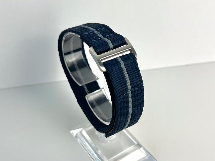 Horlogebandje 22mm Nylon Velcro Band FXD Stijl Blauw NIEUW, Sieraden, Tassen en Uiterlijk, Sporthorloges, Nieuw, Android, Blauw