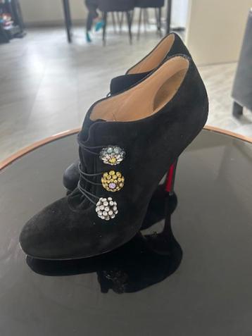  Originele Christian Louboutin Suède Booties | Zwart | 38 beschikbaar voor biedingen