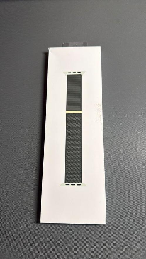 Apple Watch 41MM Cypress Sport Loop, Telecommunicatie, Wearable-accessoires, Nieuw, Bandje, Ophalen of Verzenden