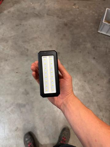 M12 Lamp - Handige LED Werklamp beschikbaar voor biedingen