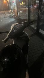 Piaggio fly, Fietsen en Brommers, Scooters | Piaggio, Ophalen, Maximaal 45 km/u, Zo goed als nieuw, Fly