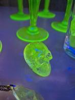 Uraniumglas skull gegoten in hars, Ophalen of Verzenden, Nieuw