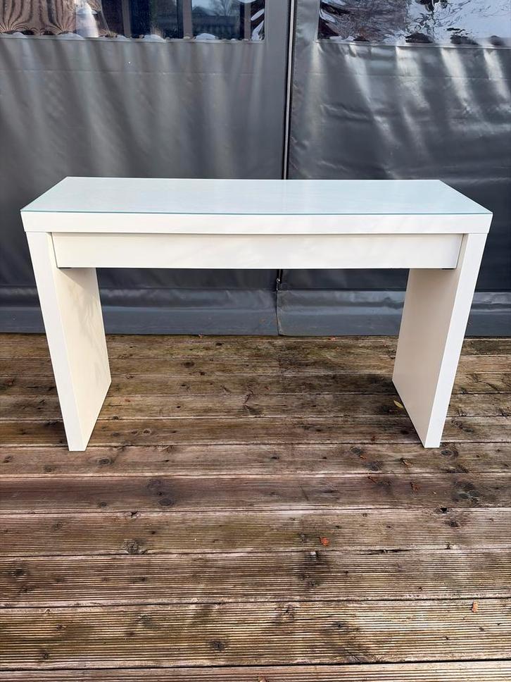 IKEA Make-up Tafel / Bureau - Wit, Huis en Inrichting, Tafels | Kaptafels, Minder dan 100 cm, 100 tot 150 cm, Ophalen of Verzenden