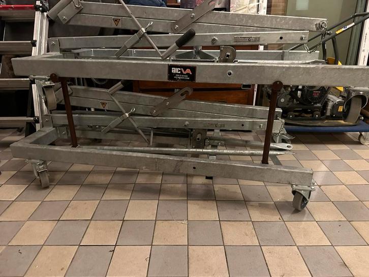 Montage lift - Kragarm KAL 275, Doe-het-zelf en Verbouw, Lieren en Takels, Ophalen