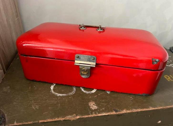 Rood Emaille Broodtrommel, Antiek en Kunst, Antiek | Emaille, Ophalen of Verzenden