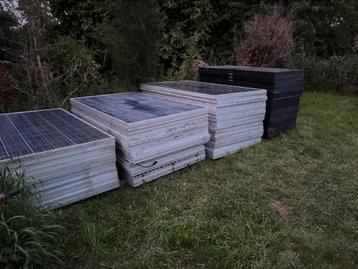 Partij zonnepanelen verschillende merken, maten en vermogen beschikbaar voor biedingen
