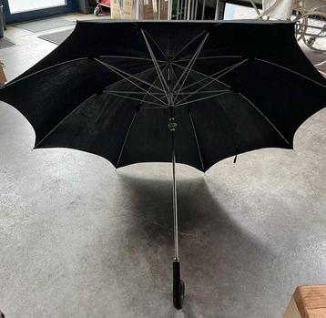 Vintage parasol (paraplu) beschikbaar voor biedingen