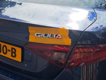 Alfa Giulia Modelnaam Embleem beschikbaar voor biedingen