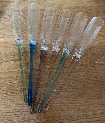 Set van 6 gekleurde champagneflûtes, handgeblazen glas beschikbaar voor biedingen
