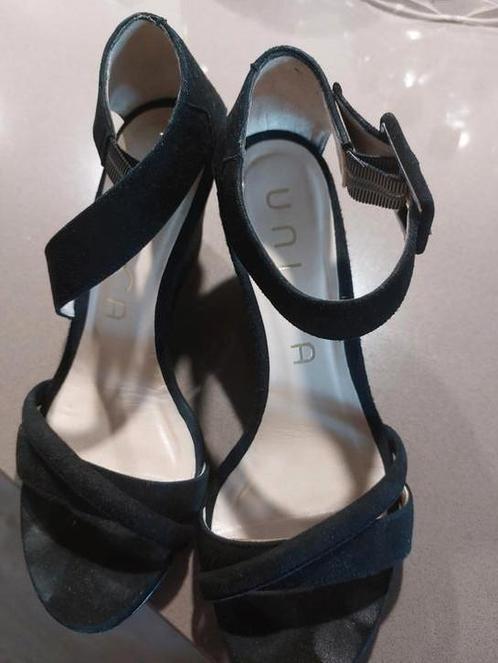 Unisa open schoen maat 38, Kleding | Dames, Schoenen, Zo goed als nieuw, Sandalen of Muiltjes, Zwart, Ophalen of Verzenden
